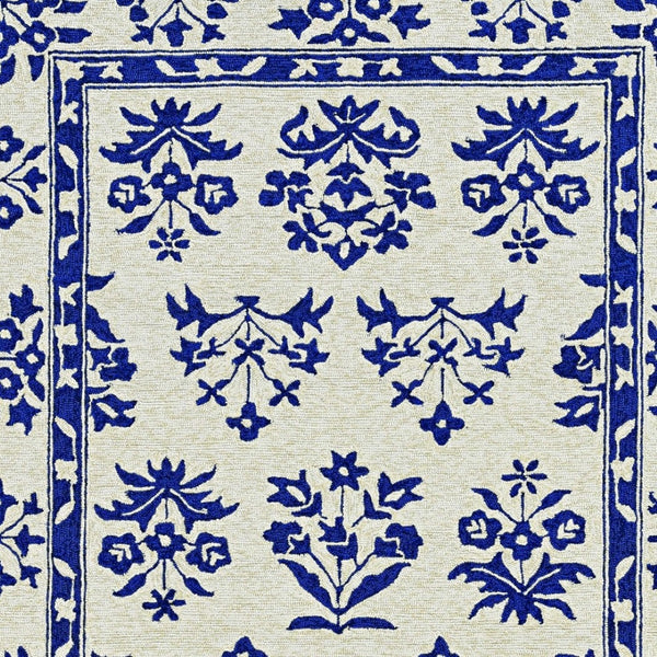 HomeRoots 3' Blue Floral Area Rug - Durable Indoor Outdoor Design with Timeless Hooked Motif for Any Space 3' x 5' 374708