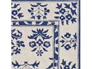 HomeRoots 3' Blue Floral Area Rug - Durable Indoor Outdoor Design with Timeless Hooked Motif for Any Space 8' x 10' 374711