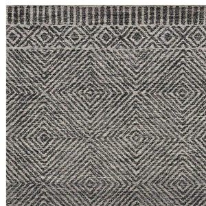 HomeRoots 7' Gray and Black Wool Geometric Hand-Tufted Area Rug - Modern Style for Living Room or Bedroom 7' X 10' 374736