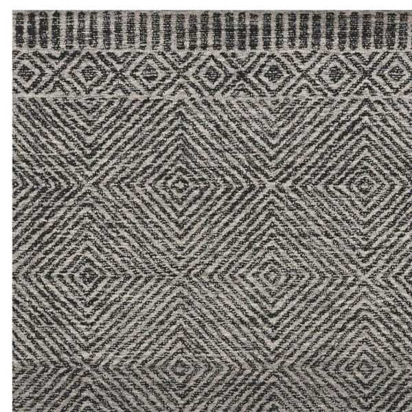 HomeRoots 7' Gray and Black Wool Geometric Hand-Tufted Area Rug - Modern Style for Living Room or Bedroom 7' X 10' 374736