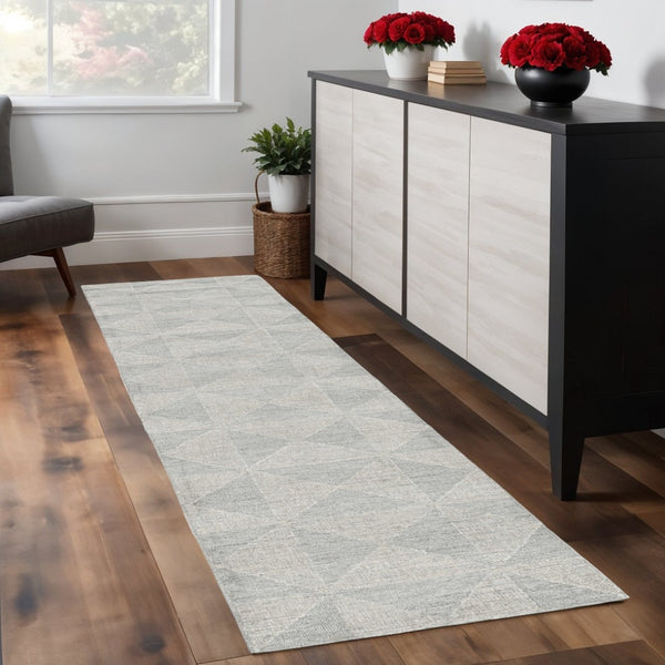 HomeRoots 8' Hand-Tufted Wool Runner Rug in Gray and Light Gray, Perfect for Hallways and Modern Spaces 8' Runner 374739
