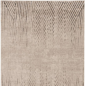 HomeRoots 5' Ivory and Gray Geometric Area Rug – Soft, Stain-Resistant Design Perfect for Modern Homes & Families 5' X 8' 374789