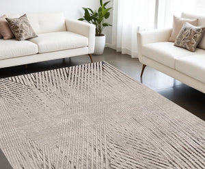 Homeroots 6' X 9' Gray And Ivory Area Rug  Polyester 374790
