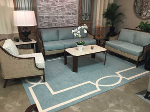 HomeRoots 7' Sky Blue and Ivory Geometric Handmade Area Rug for Indoor and Outdoor Spaces – Stylish & Durable 7' X 10' Round 374945