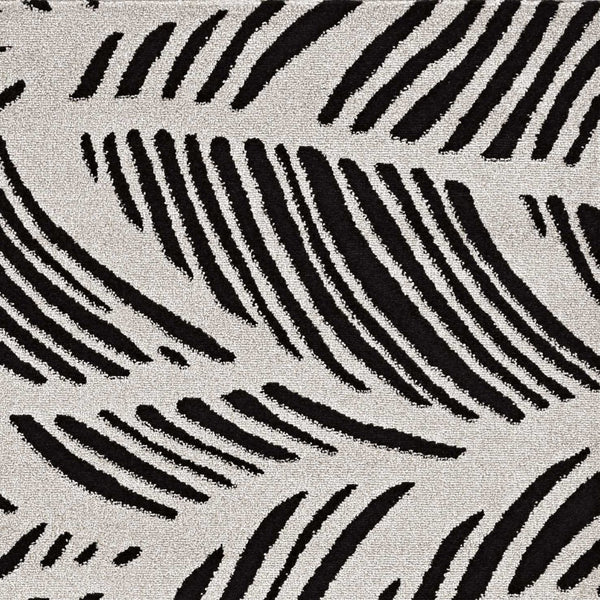 HomeRoots 5' Black and White Abstract Area Rug - Stylish Indoor/Outdoor Decorative Accent for High-Traffic Spaces 7' x 10' 375011