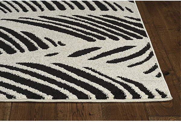 HomeRoots 5' Black and White Abstract Area Rug - Stylish Indoor/Outdoor Decorative Accent for High-Traffic Spaces 8' x 11' 375012
