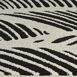 HomeRoots 5' Black and White Abstract Area Rug - Stylish Indoor/Outdoor Decorative Accent for High-Traffic Spaces 8' x 11' 375012