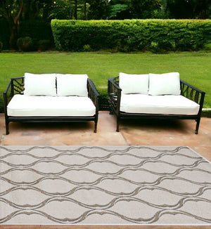 HomeRoots 7' Ivory Moroccan Area Rug - Timeless Quatrefoil Design for Indoor & Outdoor Elegance and Durability 7' x 10' 375016