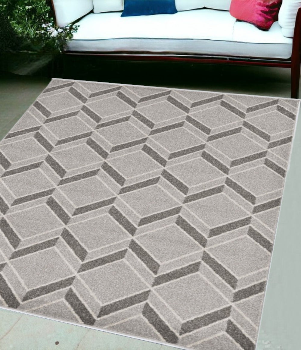 HomeRoots 5' Contemporary Gray Geometric Area Rug for Indoor and Outdoor Use – Durable, Stylish, Easy Care 5' x 8' 375020