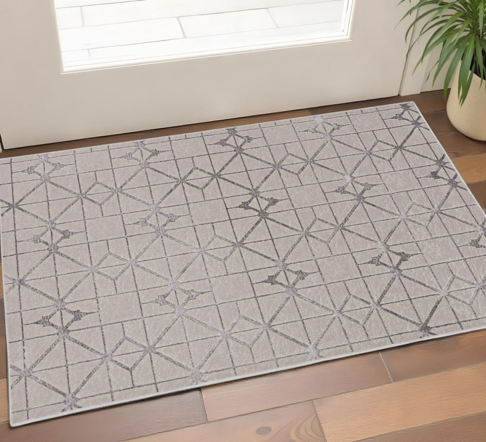 HomeRoots 3' Ivory and Brown Geometric Area Rug - Modern Design, Durable, Easy-Clean, Perfect for Any Space 3' X 5' 375028