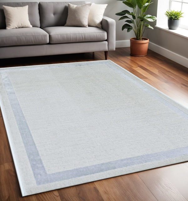 HomeRoots 3'' Gray and Ivory Area Rug – Elegant, Durable Design for Living Rooms, Bedrooms, and Entryways 5' X 8' 375034