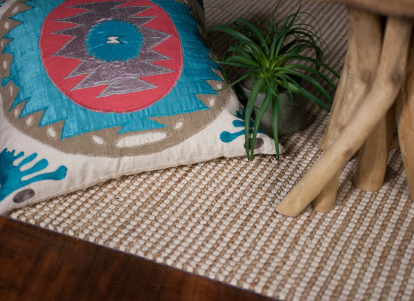 Homeroots 5' X 7' Ivory Hand Woven Jute And Wool Indoor Area Rug  Wool 375052