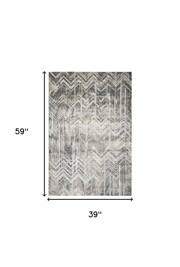 Homeroots 3' X 5' Gray Chevron Area Rug  Polyester 375126