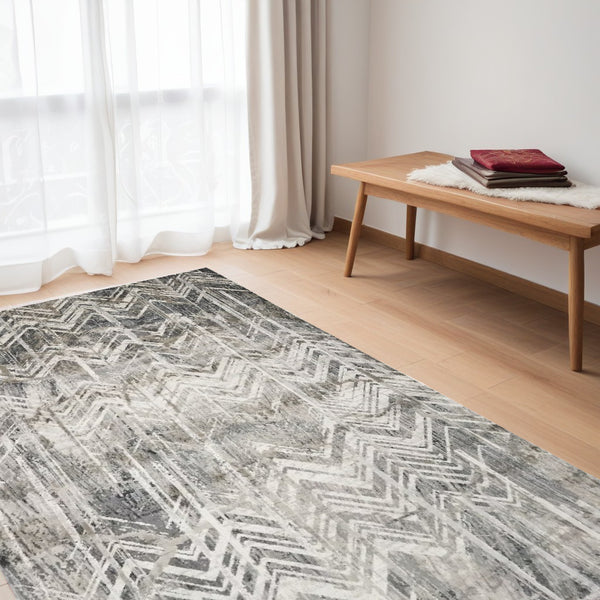 Homeroots 5' X 8' Gray Chevron Area Rug  Polyester 375127