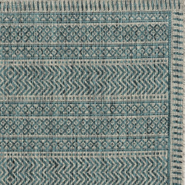 HomeRoots 5' Teal Blue Southwestern Area Rug - Durable Indoor Outdoor Design for Vibrant Spaces & Easy Care 5' x 8' 375205