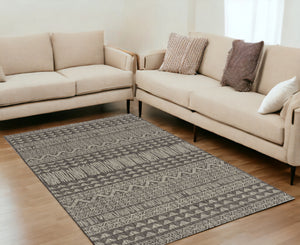 Homeroots 5' X 8' Charcoal Aztec Pattern Rug  Polypropylene 375220