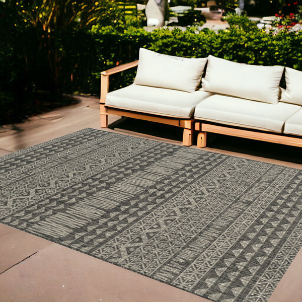 Homeroots 8' X 11' Charcoal Southwestern Indoor Outdoor Area Rug  Polypropylene 375221