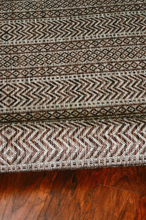 HomeRoots 8' Contemporary Brown and Ivory Geometric Area Rug - Durable, Stylish, and Perfect for High-Traffic Spaces 8" x 11" 375225