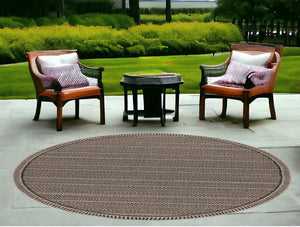 Homeroots 8' Round Mocha Geometric Pattern Indoor Outdoor Area Rug  Polypropylene 375226