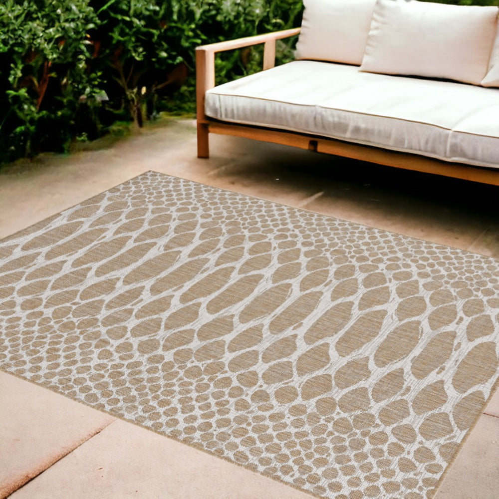 HomeRoots 8' Ivory Abstract Area Rug - Stylish Indoor Outdoor Design, Durable Comfort & Easy Care for Any Space 8' x 11' 375250