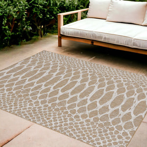HomeRoots 8' Ivory Abstract Area Rug - Stylish Indoor Outdoor Design, Durable Comfort & Easy Care for Any Space 8' x 11' 375250