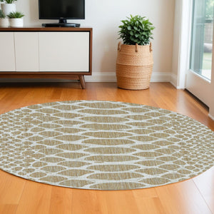 HomeRoots 8' Ivory Abstract Area Rug - Stylish Indoor Outdoor Design, Durable Comfort & Easy Care for Any Space 8' Round 375251