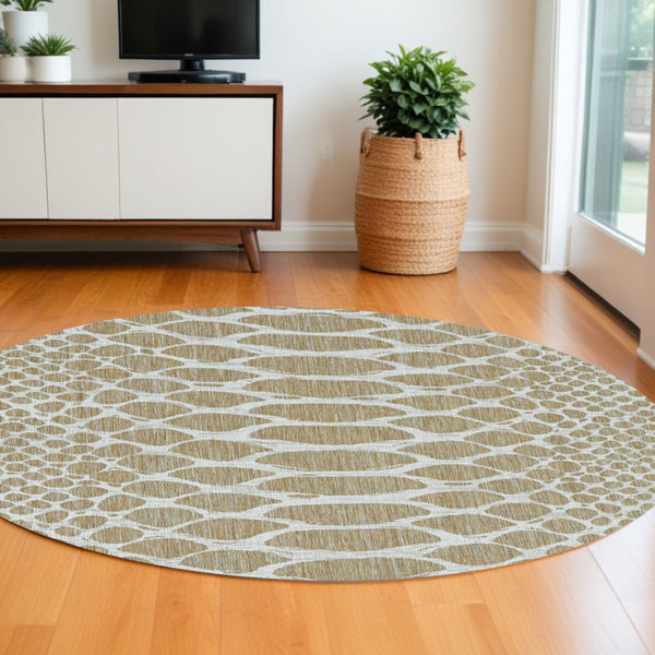 HomeRoots 8' Ivory Abstract Area Rug - Stylish Indoor Outdoor Design, Durable Comfort & Easy Care for Any Space 8' Round 375251