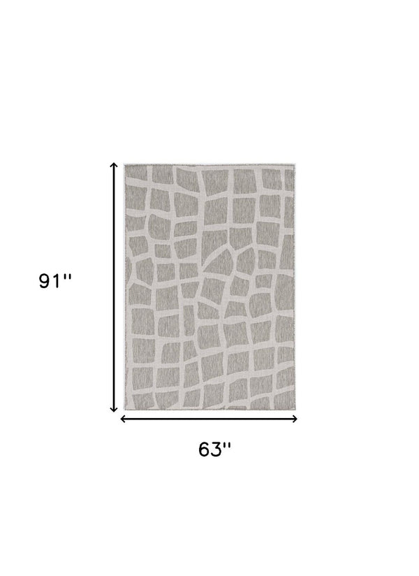 HomeRoots 5' Gray Abstract Area Rug for Indoor & Outdoor Use - Stylish, Durable, and Easy to Clean Design 5' x 8' 375254