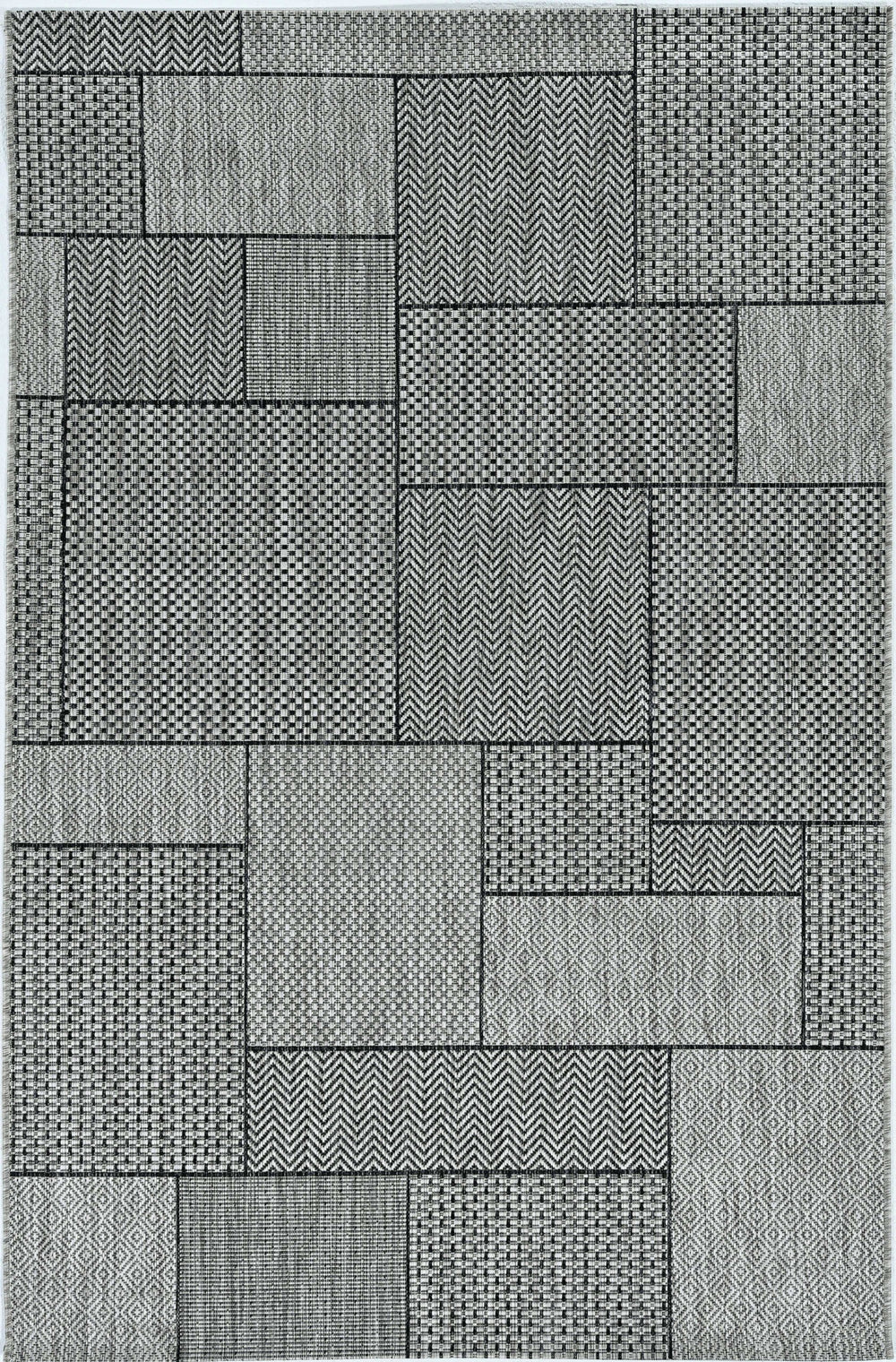 Homeroots 5' X 8' Grey Geometric Patterns Area Rug  Polypropylene 375259
