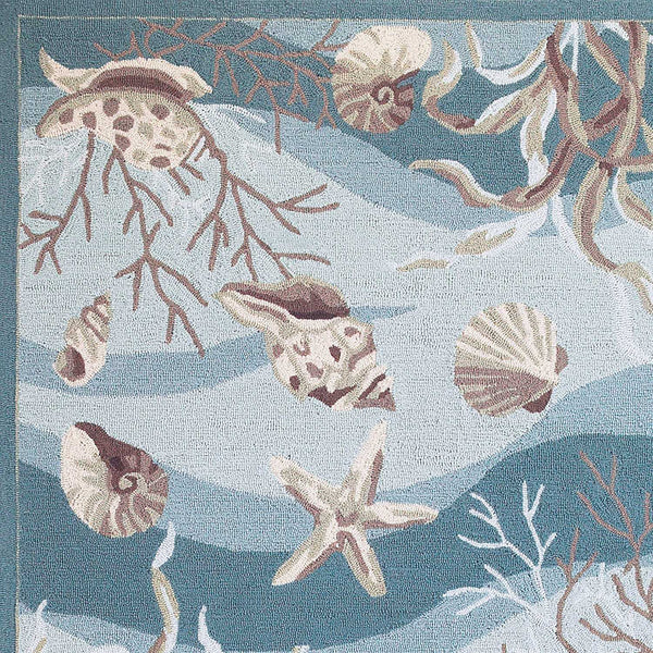 Homeroots 5' X 8' Seafoam Green Hand Hooked Sea Shells Indoor Area Rug  Polyester 375434