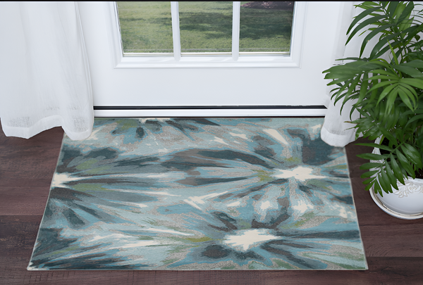 Homeroots 3' X 5' Teal Floral Area Rug  Polypropylene 375515