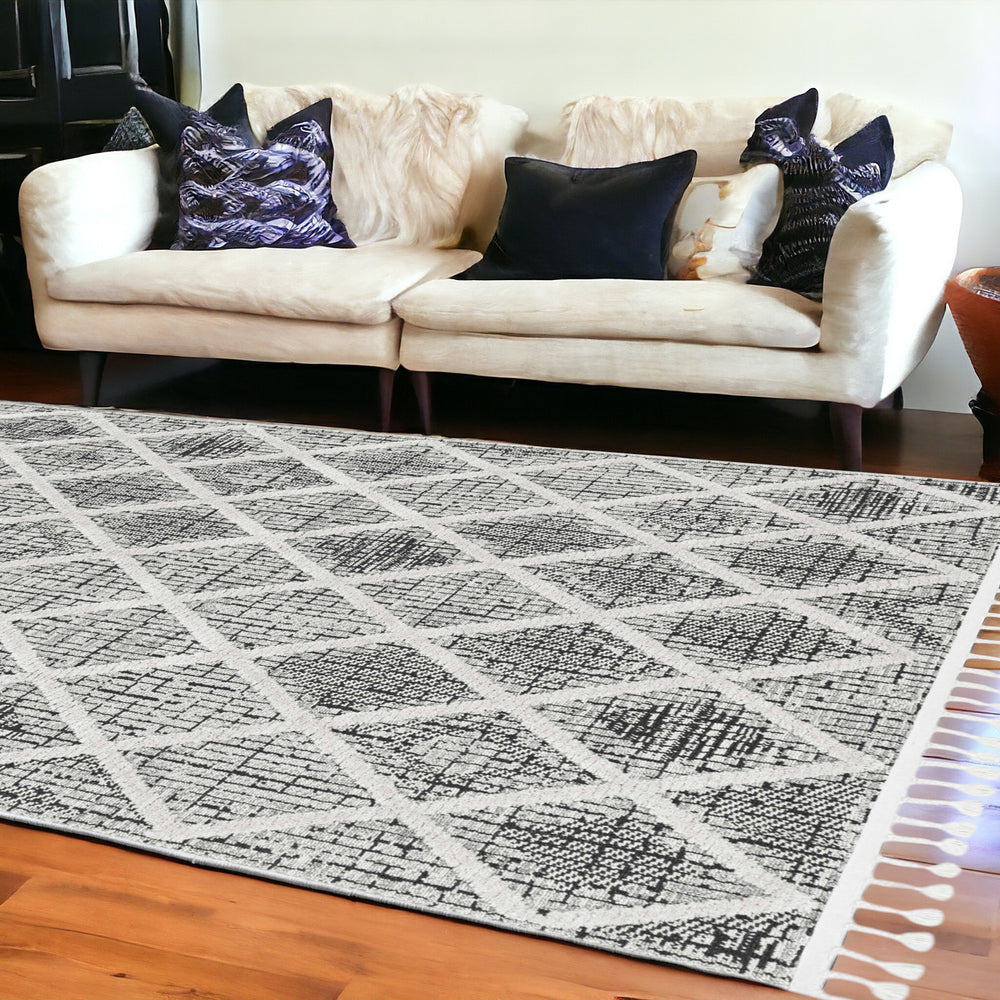 Homeroots 12' X 15' Charcoal Geometric Area Rug  Polyester 375664