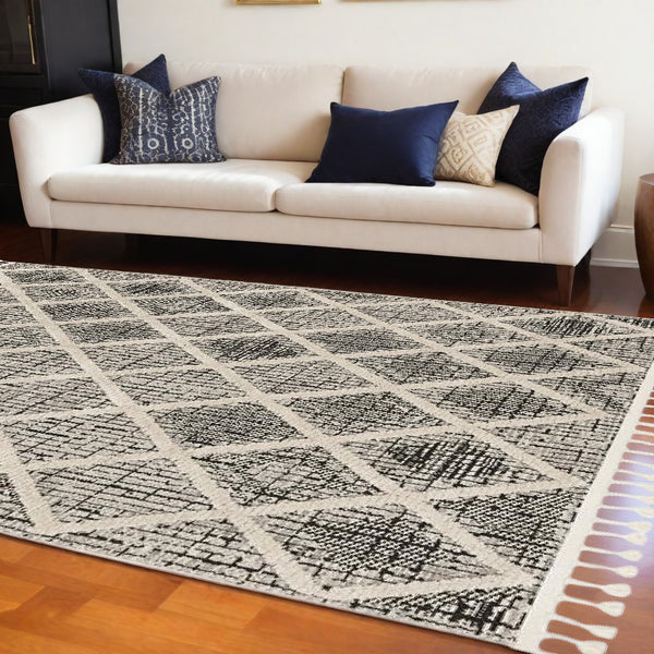 Homeroots 94 X 130 Charcoal Polyester Rug  Polyester 375668