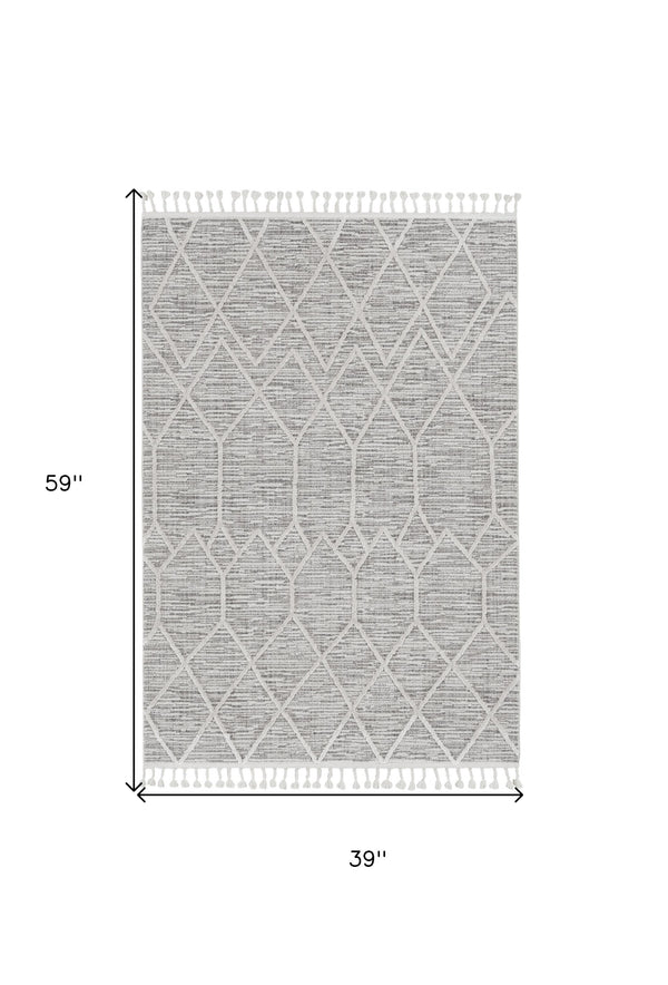 Homeroots 3' X 5' Ivory Geometric Area Rug  Polyester 375672