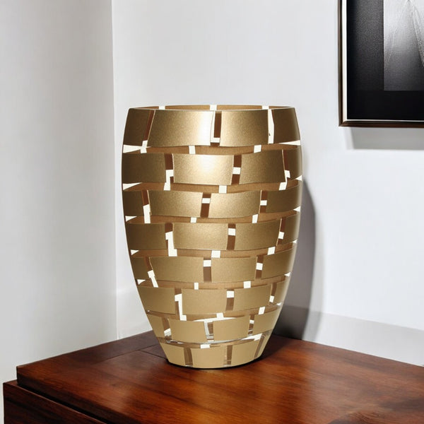 HomeRoots 12" Elegant Lead-Free Crystal Oval Vase with Hand-Painted Silver Geometric Design for Modern Decor 12 inches 375735