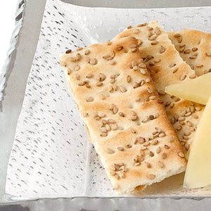 Homeroots 18 Enchanting Mouth Blown Rectangular Glass Serving Platter With Gold Accent - Ideal Gift!   375749