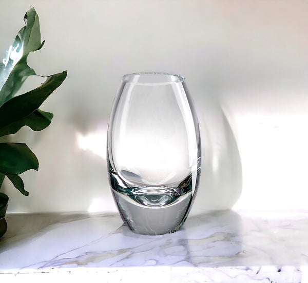 Homeroots 7" Clear Lead Free Crystal Oval Table Vase  Lead Free Crystal 375832