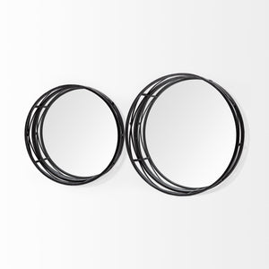 Homeroots Set Of Two Black Round Metal Indoor Outdoor Tray With Handles   376025