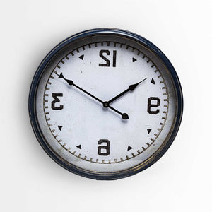 Homeroots 16" Circle Blue Glass Analog Wall Clock  Metal 376255