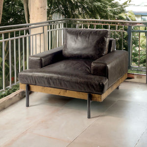 Homeroots 41" Black Faux Leather Distressed Club Chair   376350