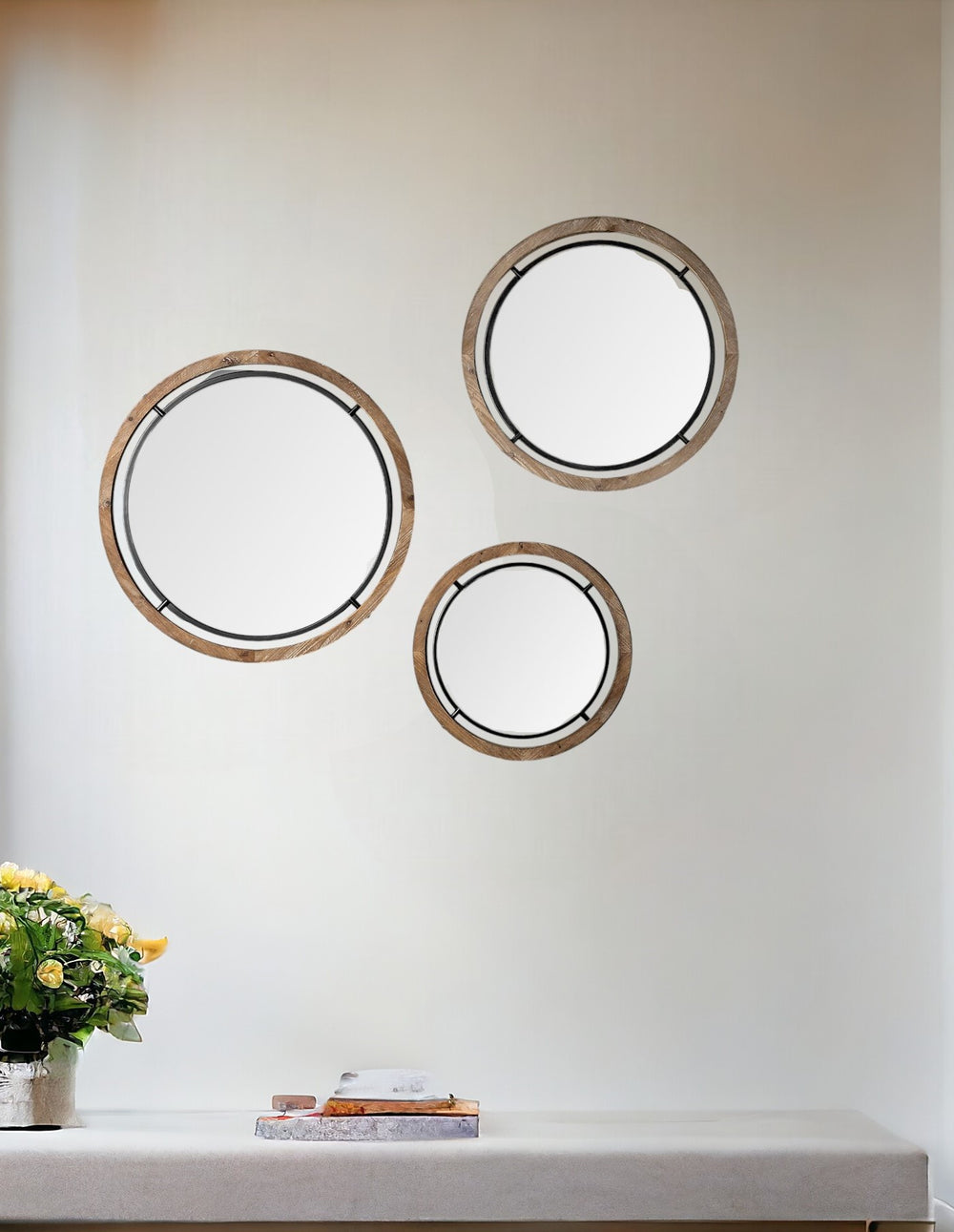 Homeroots 24" Brown Round Wood Framed Accent Mirror  Wood 376407