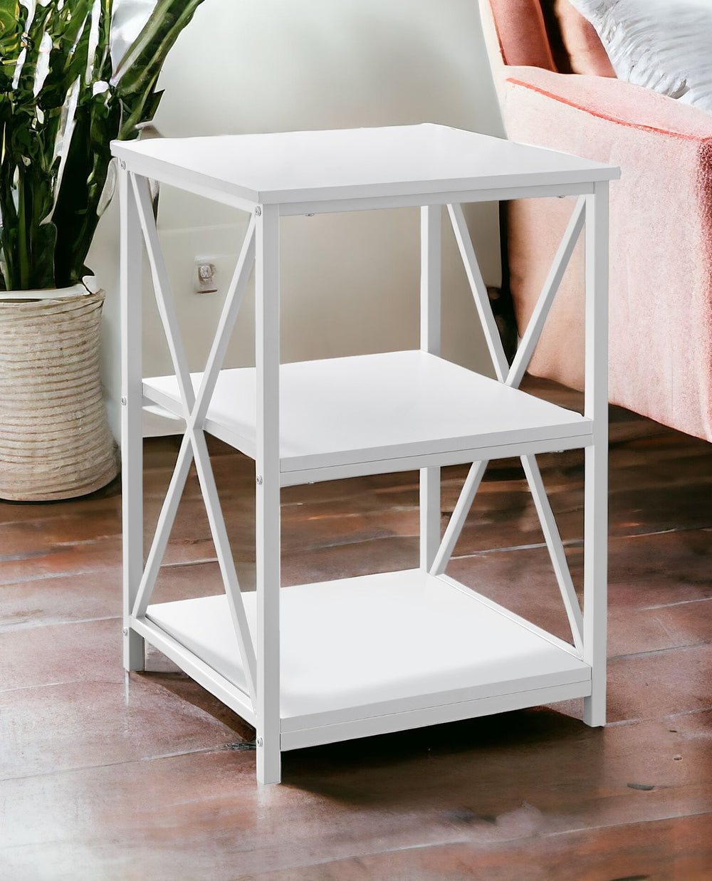 Homeroots 26" Rectangular White White Metal Accent Table   376524