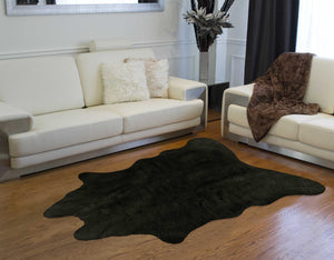 Homeroots 5' X 7' Black Faux Cowhide Area Rug  Acrylic 376625