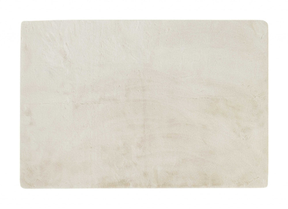 HomeRoots 5'' Ivory Shag Hand Knotted Area Rug - Luxurious Softness, Durable Design for Any Space, Timeless Style 5' x 8' 376913