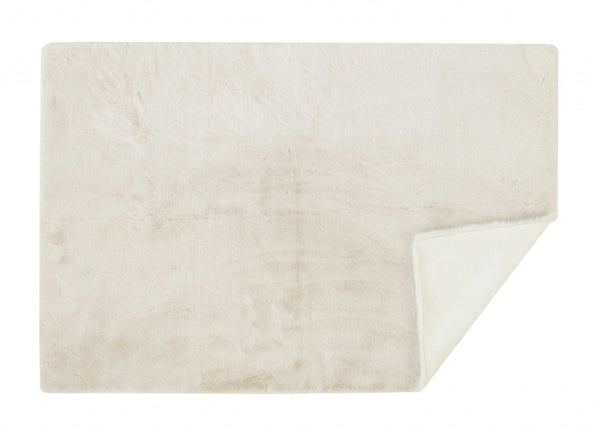 Homeroots Luxe Faux Rabbit Fur Rectangular Rug 5' X 8'   - Ivory Ivory Acrylic 376913