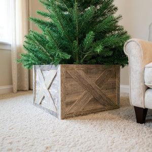 HomeRoots 19" Natural Weathered Gray Christmas Tree Collar - Rustic Reclaimed Wood for Chic Holiday Décor 379880