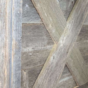 Homeroots 19" Natural Weathered Gray Christmas Tree Collar  Wood 379880