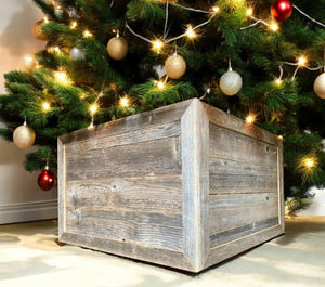 Homeroots 23" Natural Weathered Gray Plank Christmas Tree Collar  Manufactured Wood 379884