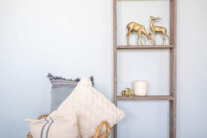 Homeroots 5 Step Rustic Wood Ladder Shelf  Wood 380323