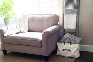 Homeroots 72" Six Step Rustic Weathered Grey Wood Ladder Shelf  Wood 380337